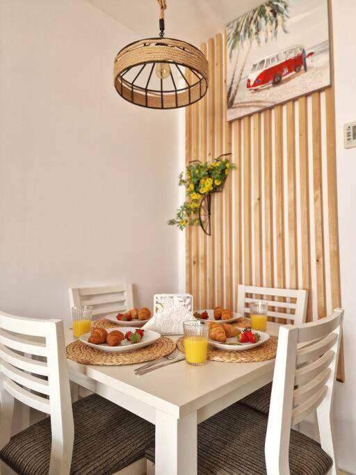 Ferienwohnung Acogedor Piso Con Terraza Y Parking! Benalmádena Exterior foto